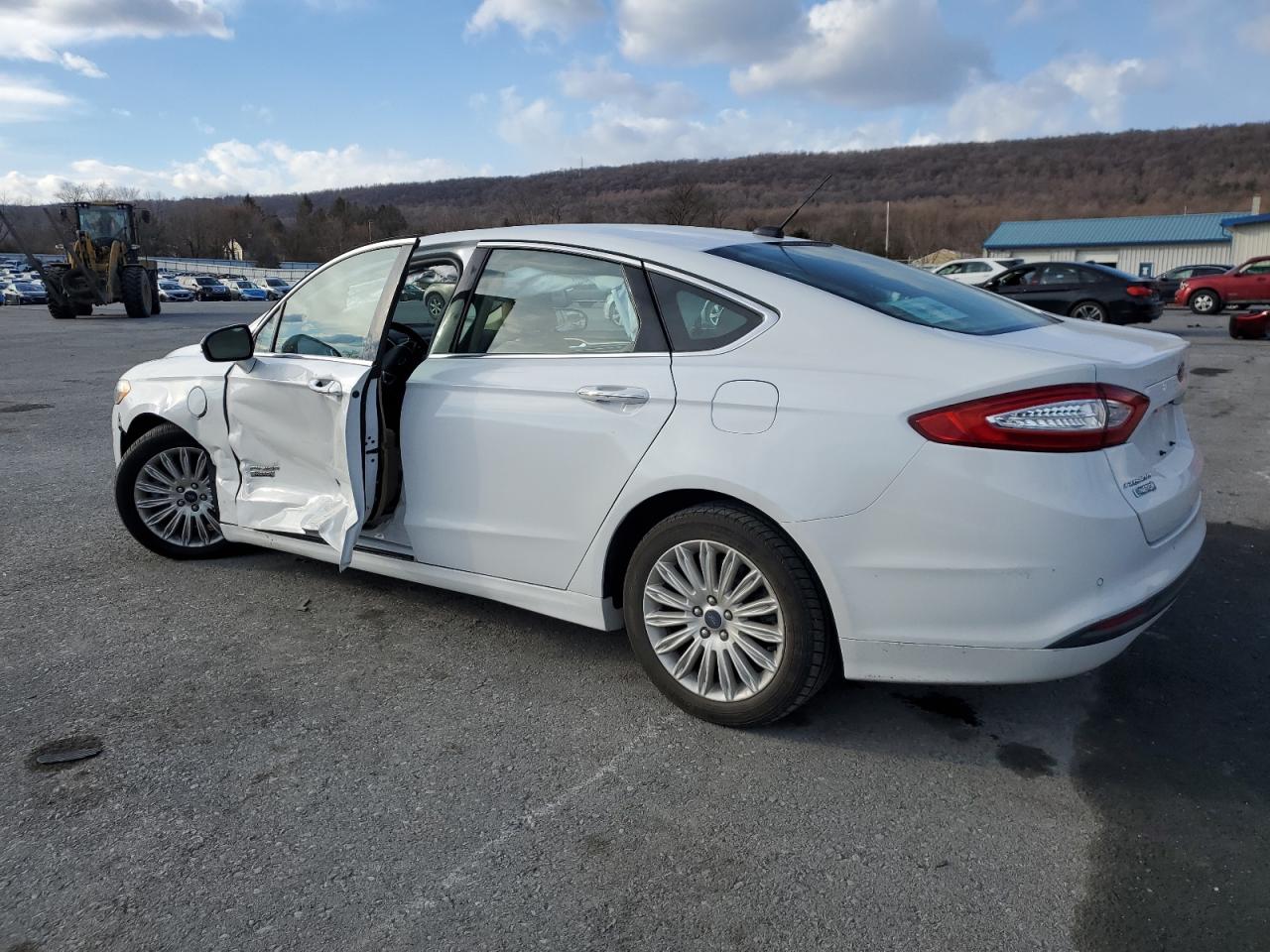2016 Ford Fusion - Image 2