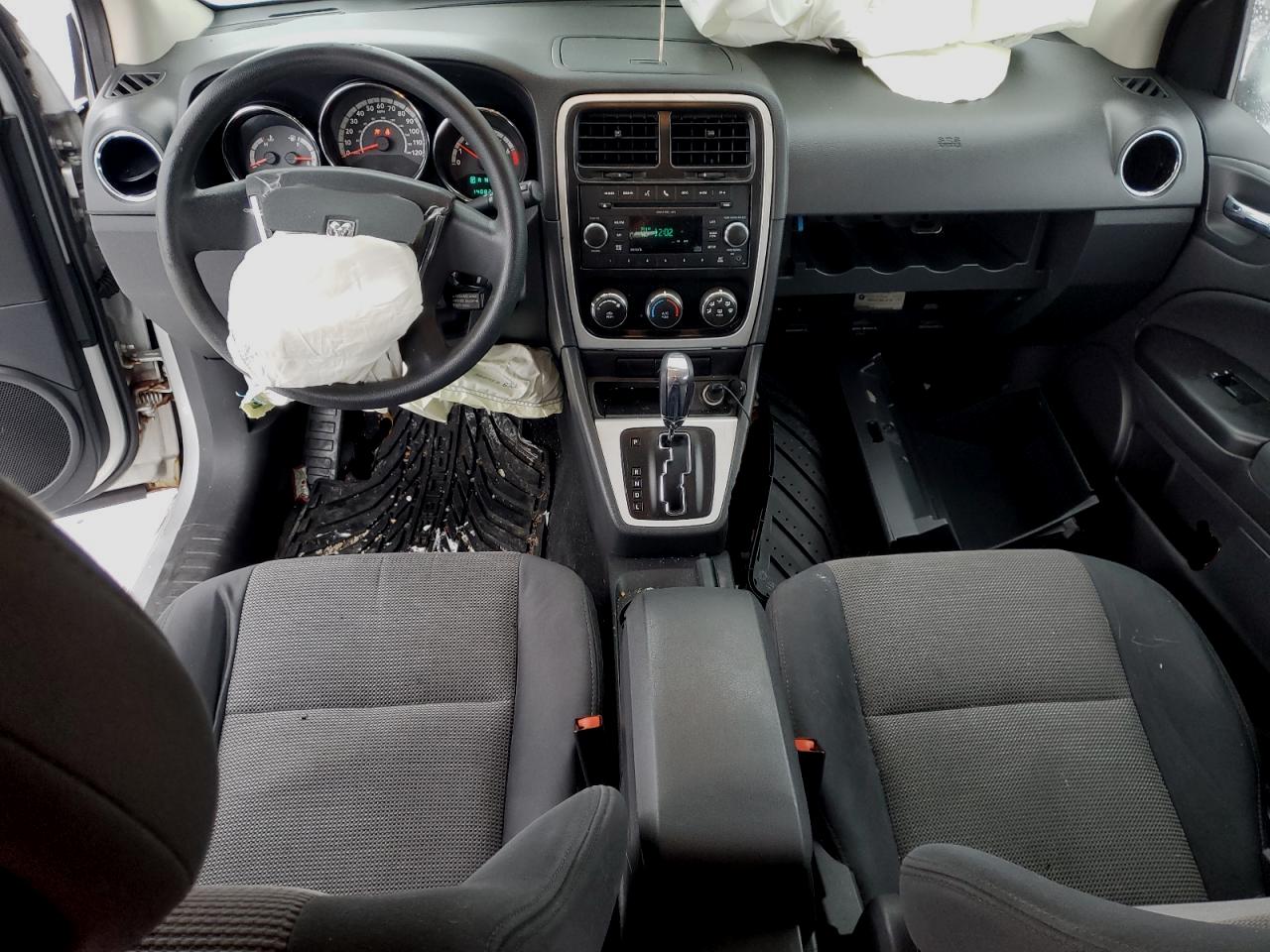 2010 Dodge Caliber - Image 8