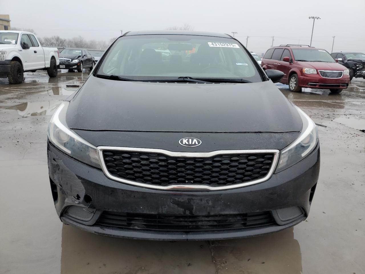 2017 Kia Forte - Image 5