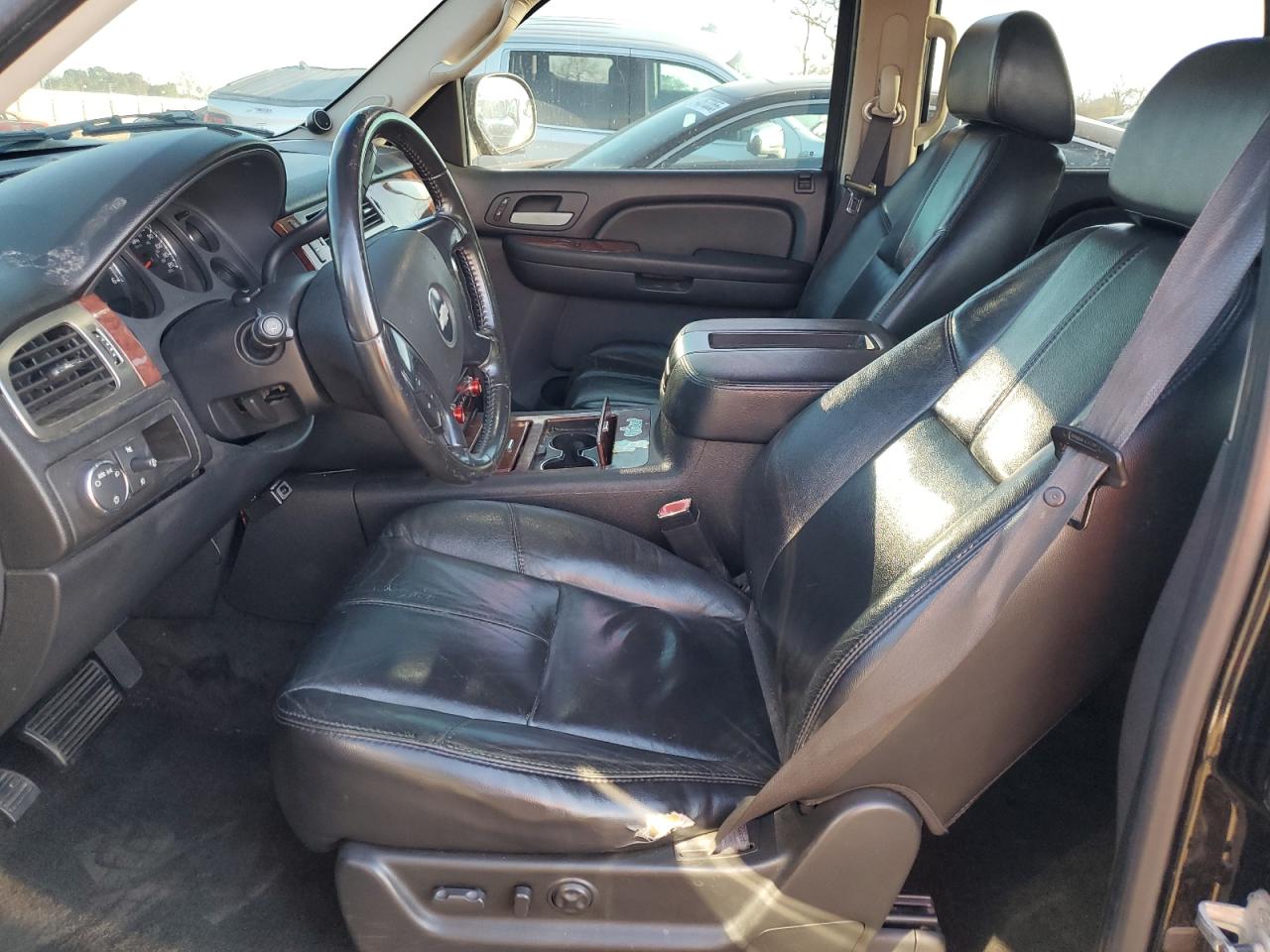 2007 Chevrolet Tahoe - Image 7