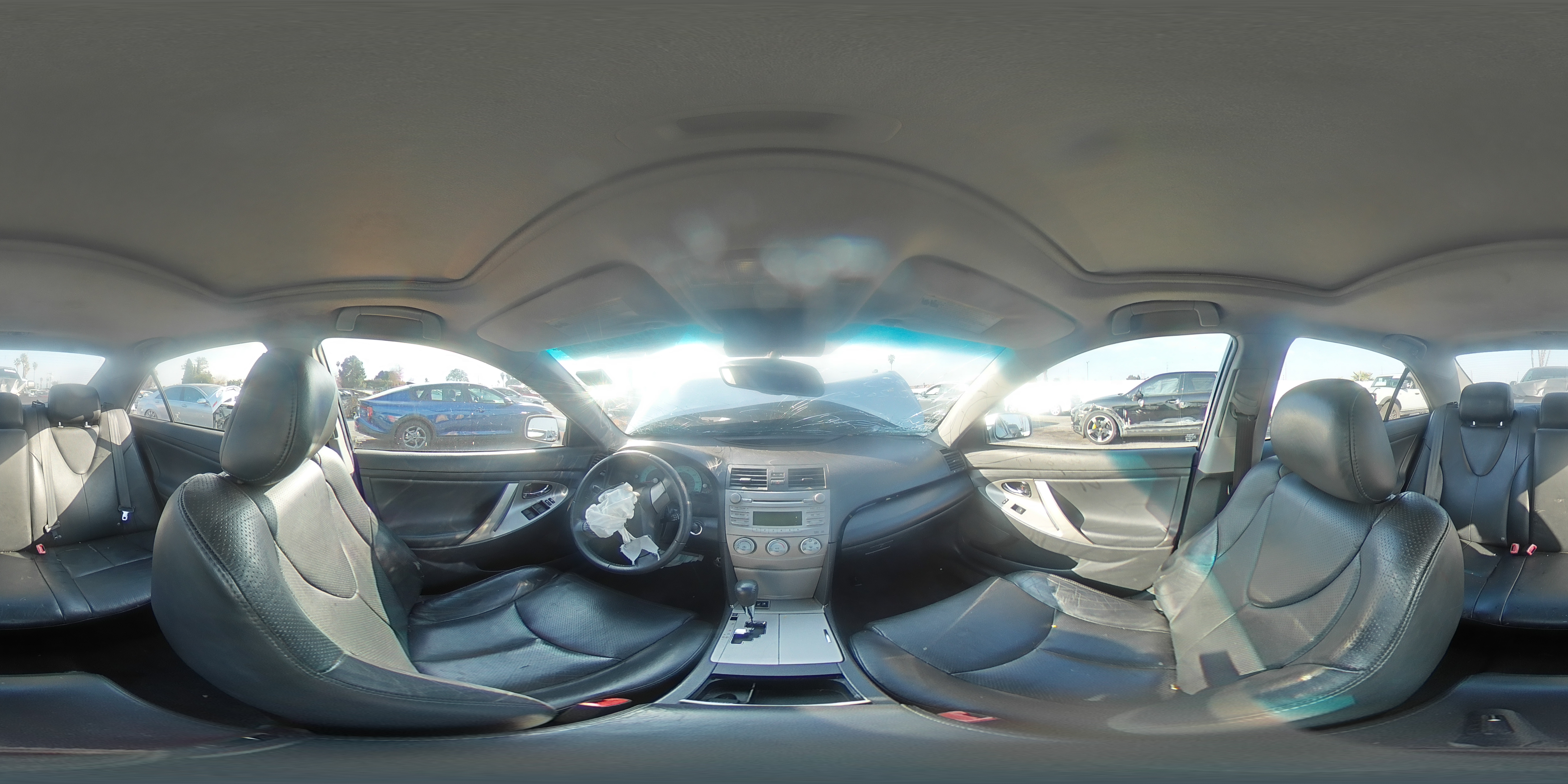 2011 Toyota Camry - Image 13