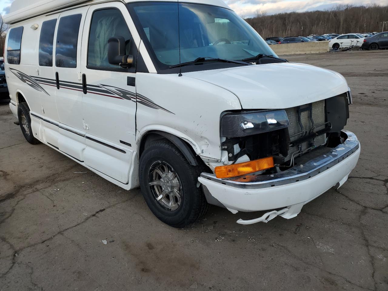 2014 Chevrolet Express - Image 9
