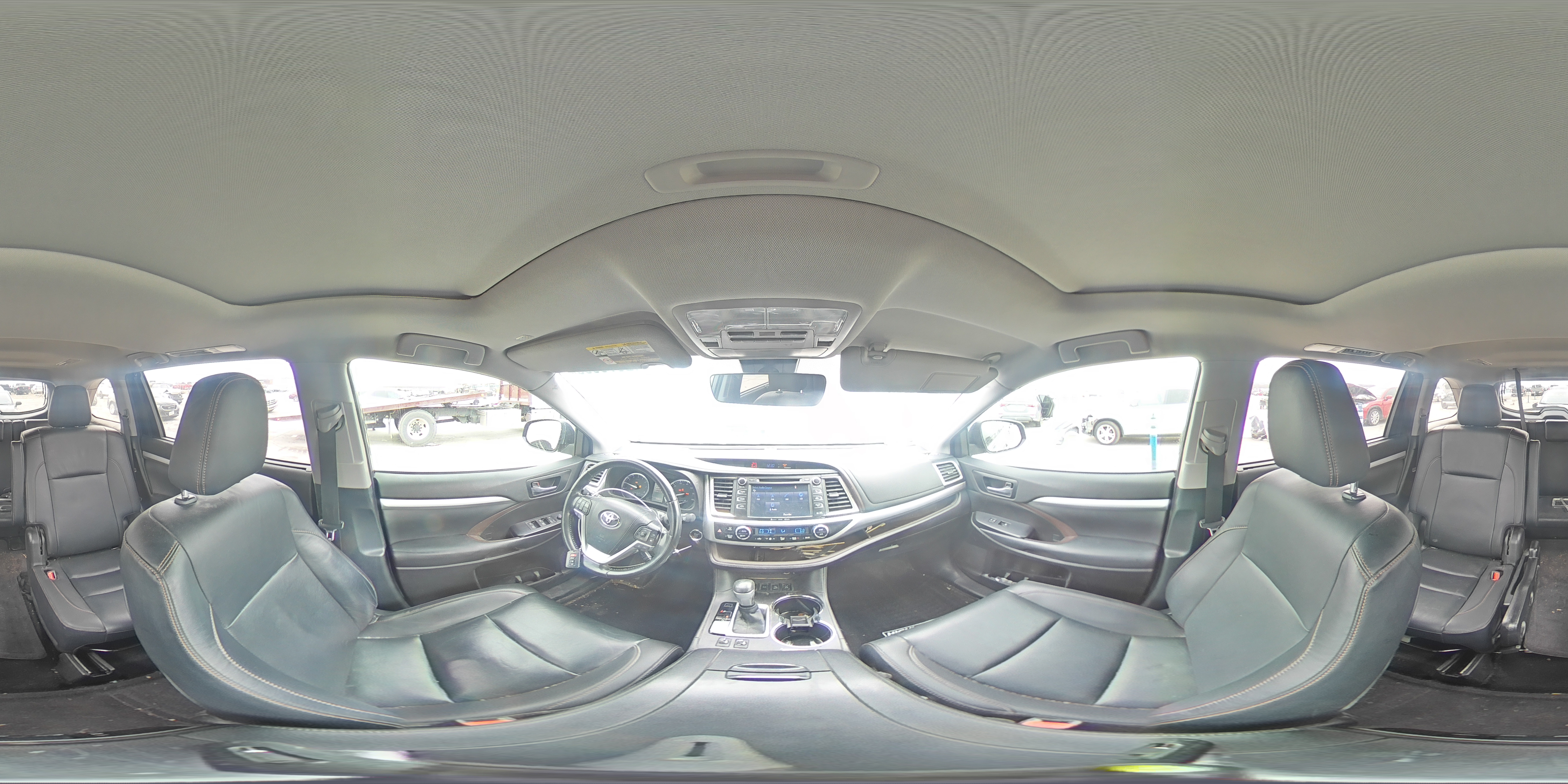 2019 Toyota Highlander - Image 14