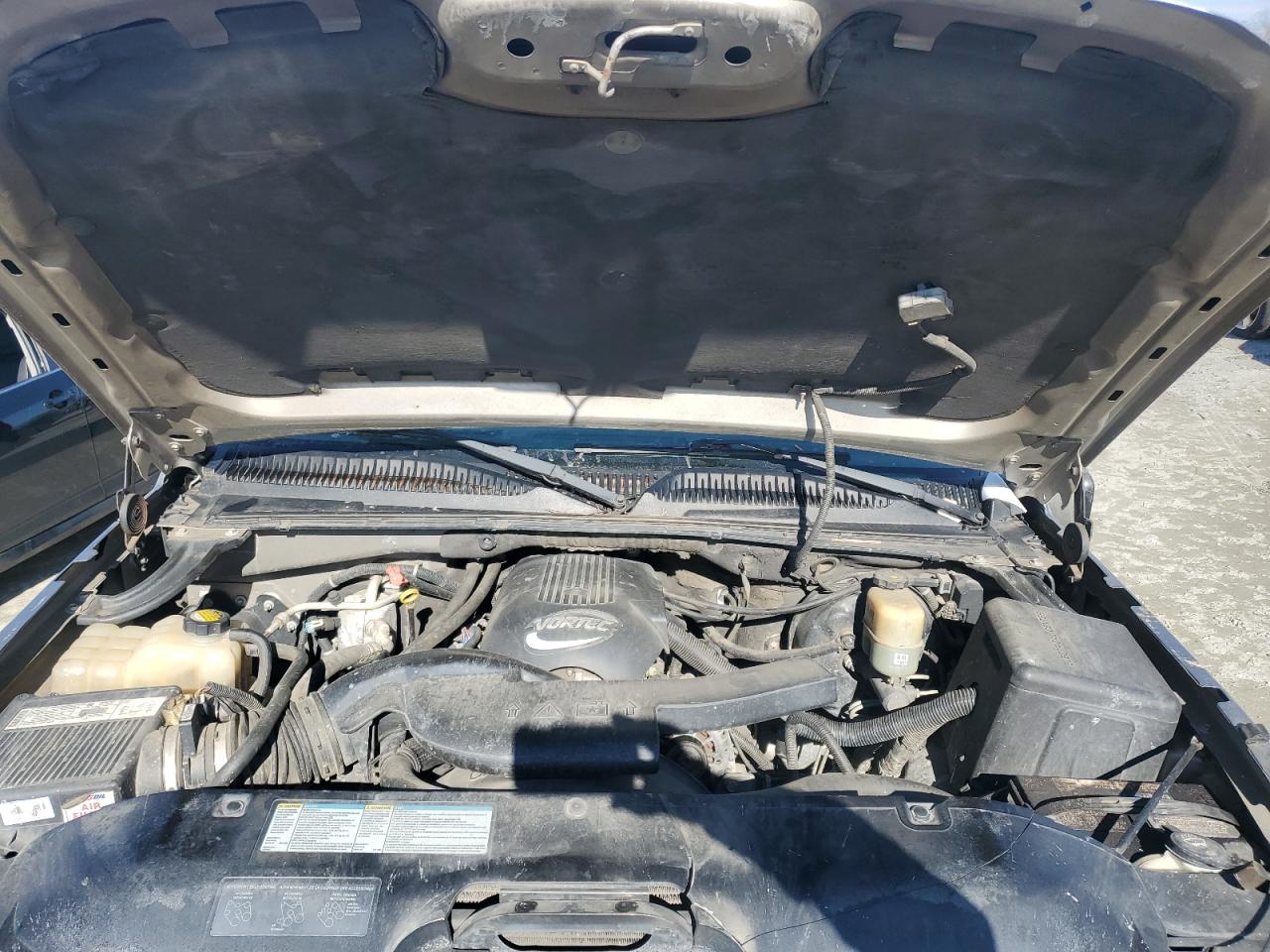 2002 Chevrolet Avalanche - Image 11