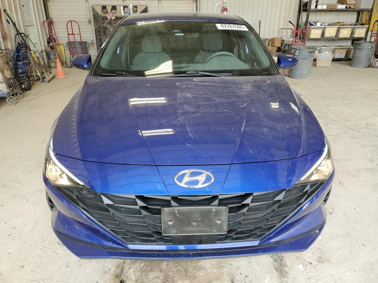 2022 Hyundai Elantra - Image 5
