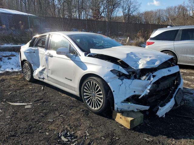  FORD FUSION 2017 Белы