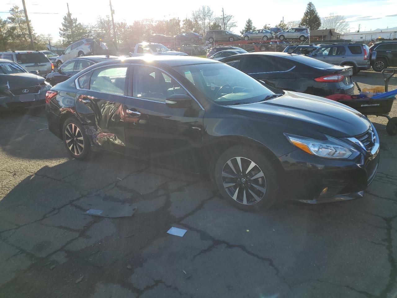 2018 Nissan Altima - Image 4