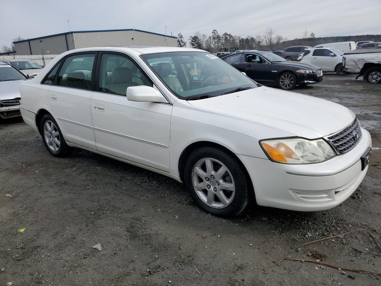 2003 Toyota Avalon - Image 4