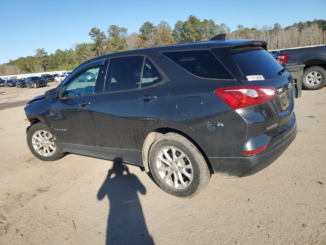 2019 Chevrolet Equinox - Image 2