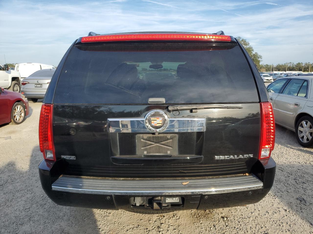 2012 Cadillac Escalade - Image 6