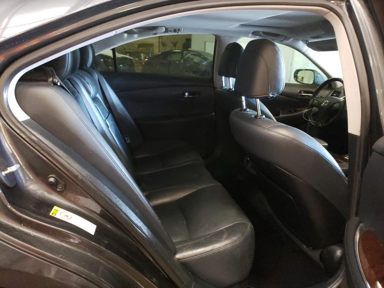 2011 Lexus ES - Image 10