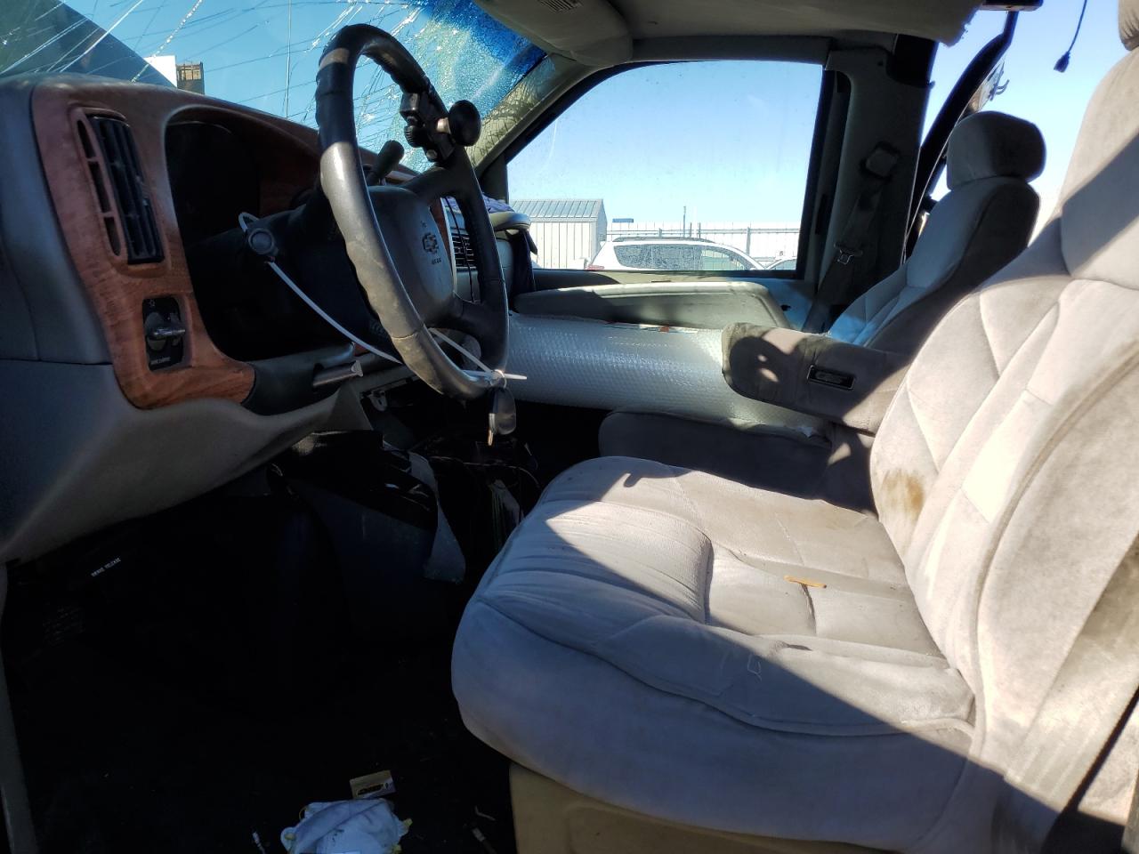 1999 Chevrolet Express - Image 7