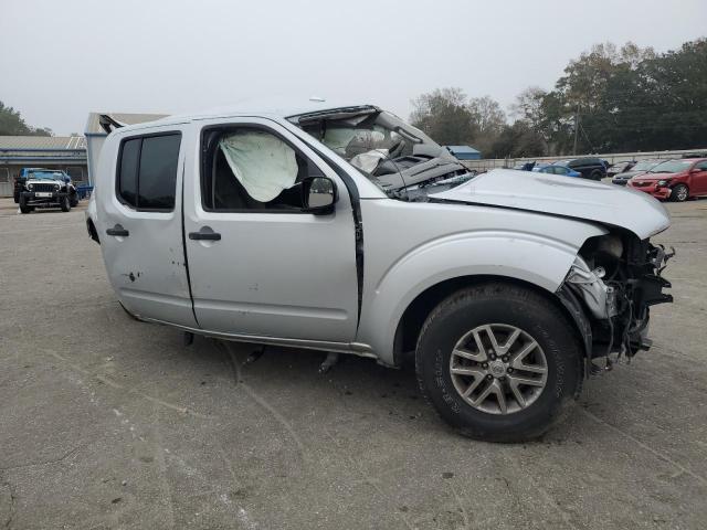  NISSAN FRONTIER 2016 Сріблястий
