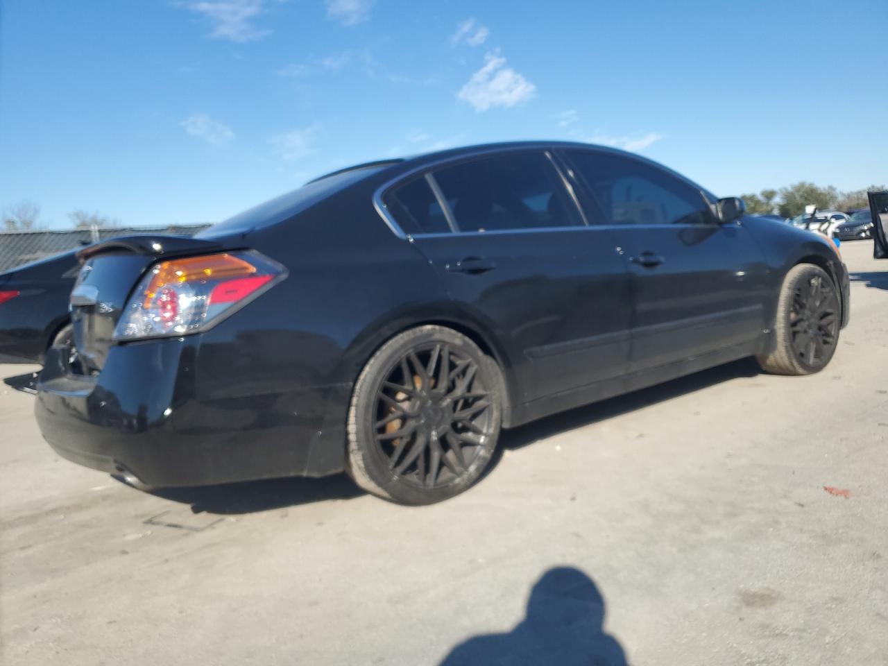 2010 Nissan Altima - Image 3