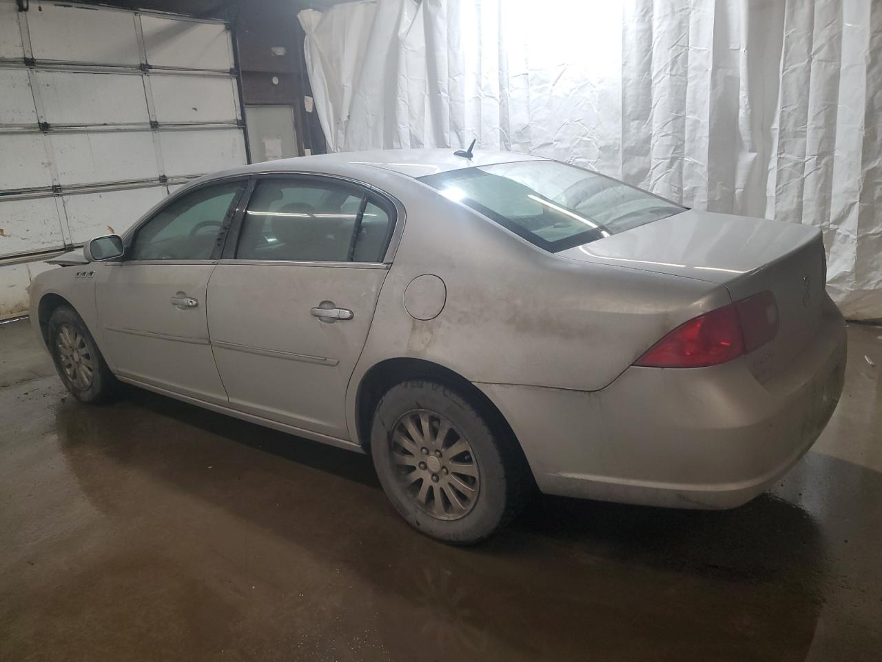 2007 Buick Lucerne - Image 2