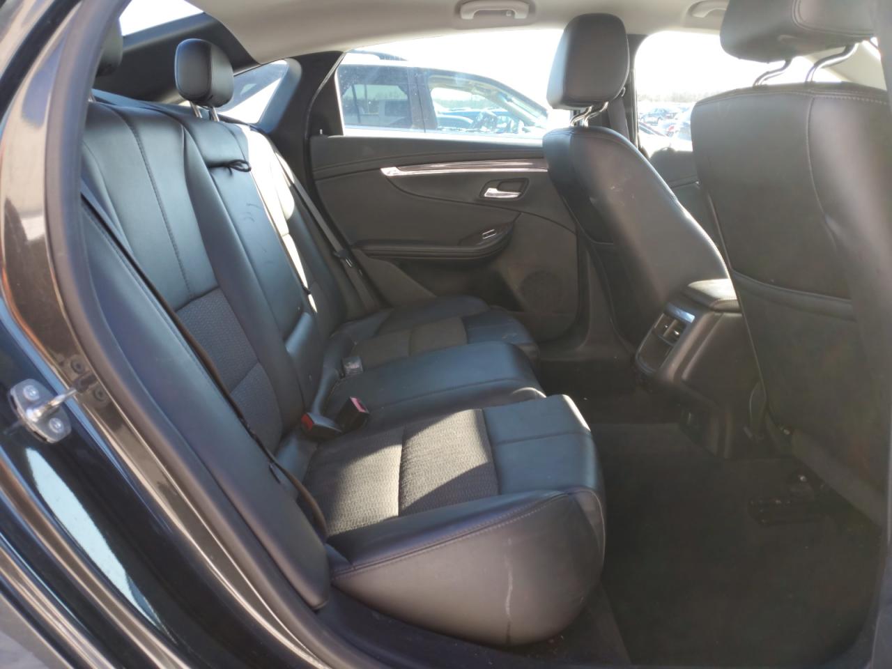 2015 Chevrolet Impala - Image 10