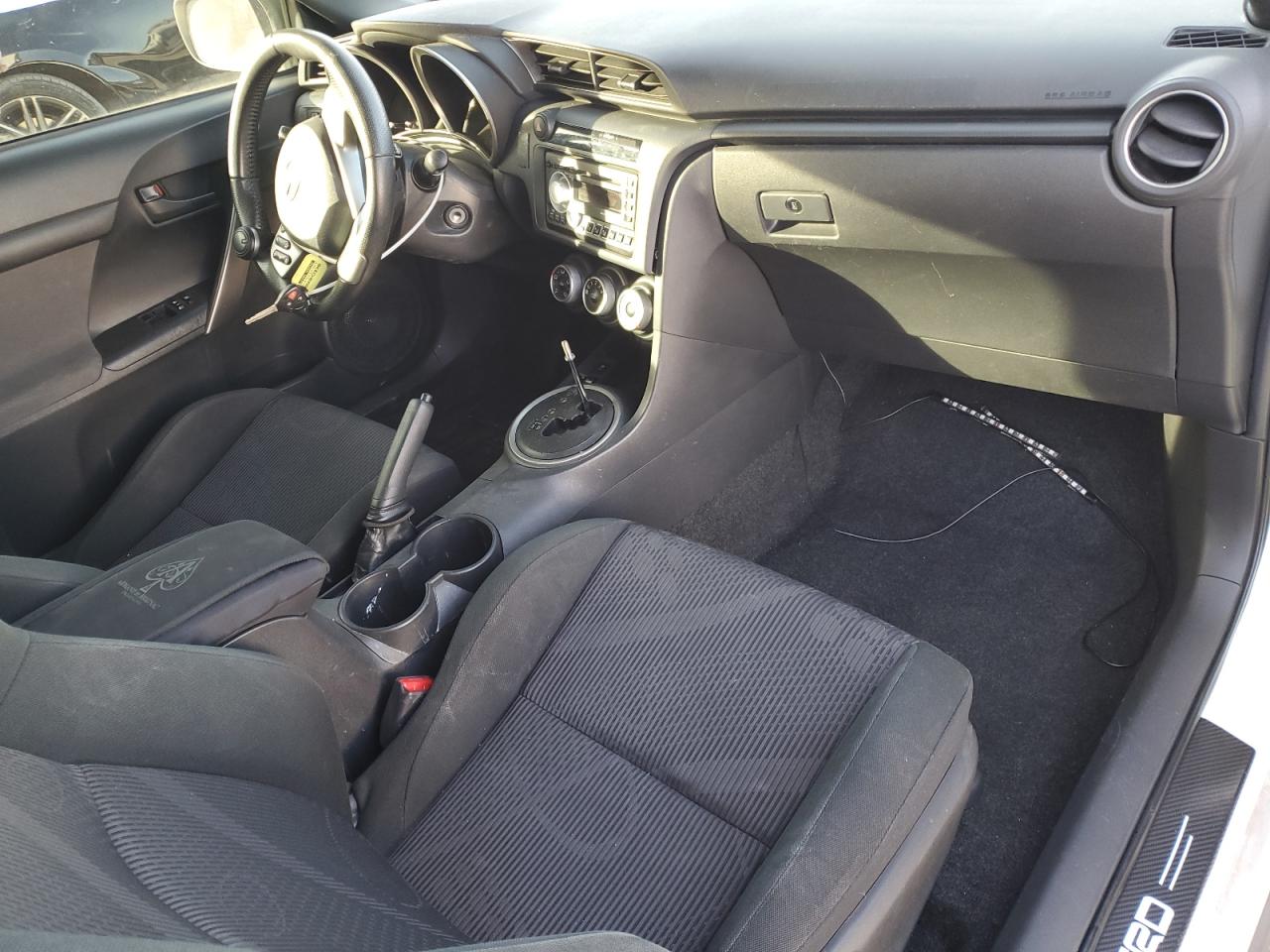 2011 Toyota tC - Image 8