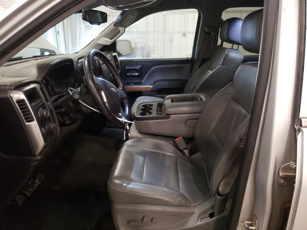 2015 Chevrolet Silverado - Image 7