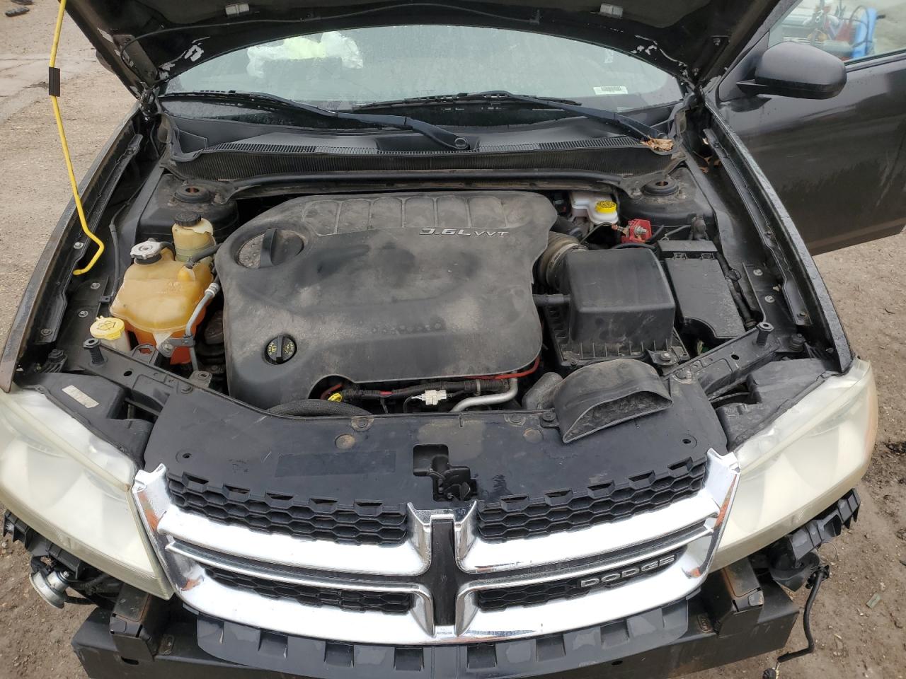 2011 Dodge Avenger - Image 11
