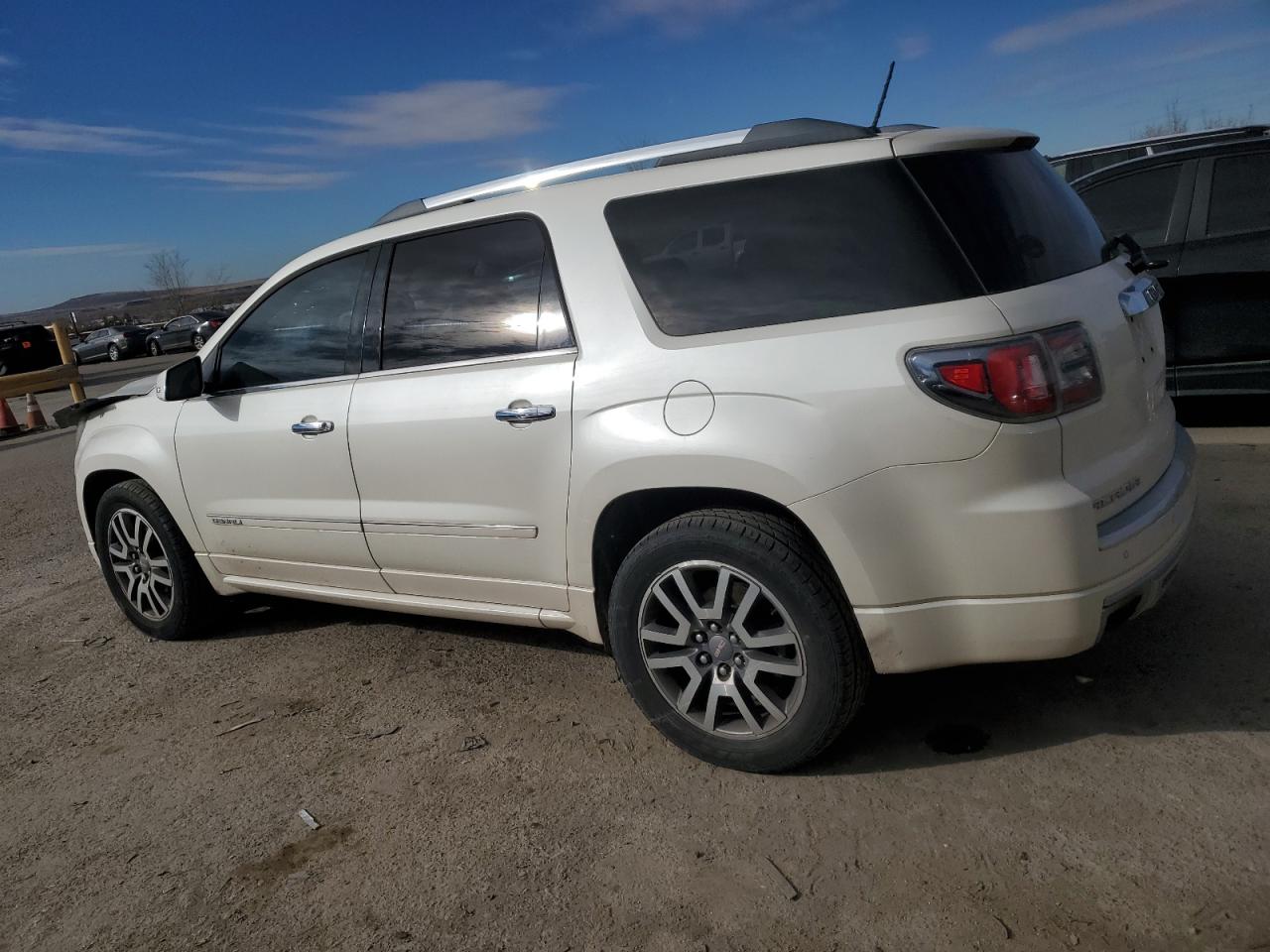 2014 GMC Acadia - Image 2