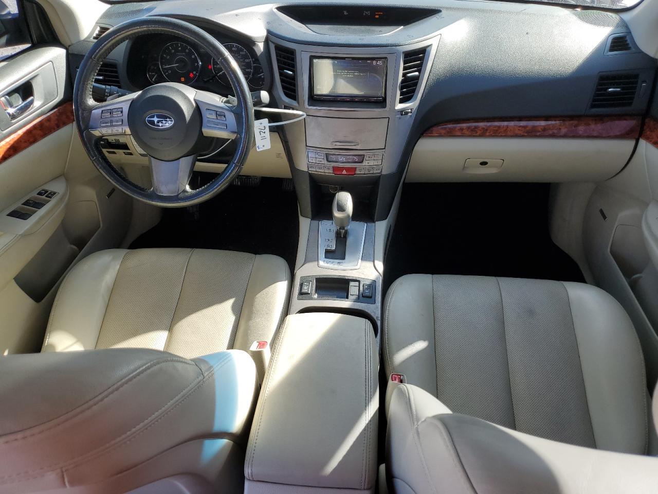 2011 Subaru Outback - Image 8
