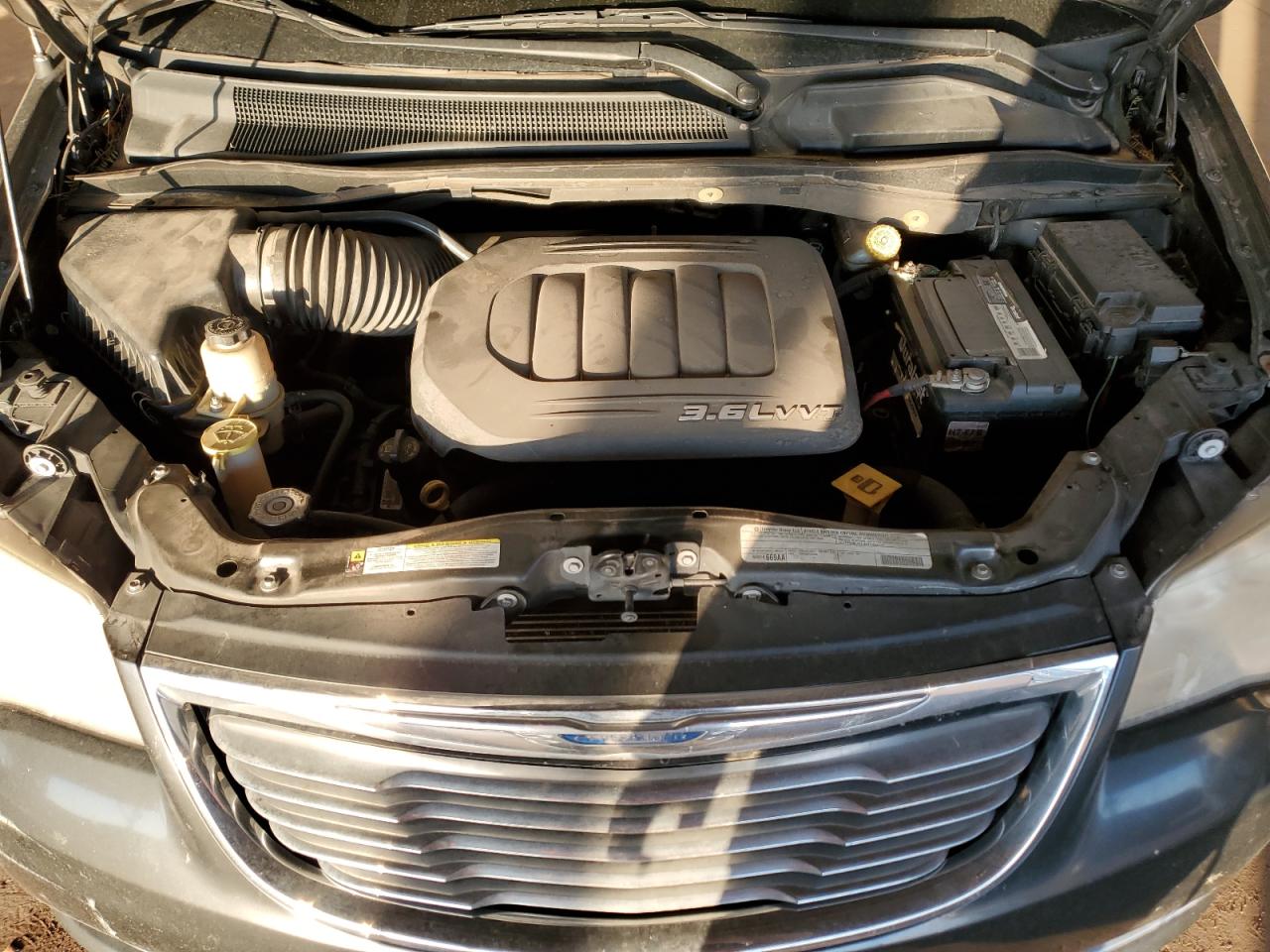 2012 Chrysler Town & Country - Image 12