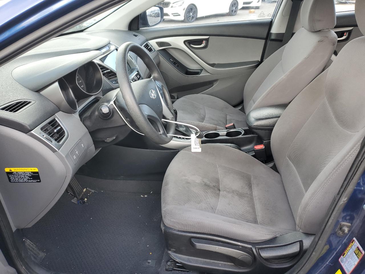 2016 Hyundai Elantra - Image 7