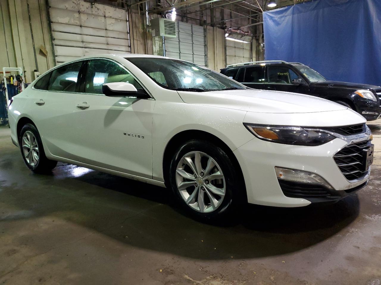2022 Chevrolet Malibu - Image 4