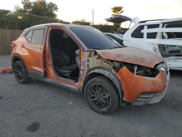  NISSAN KICKS 2018 Оранжевий