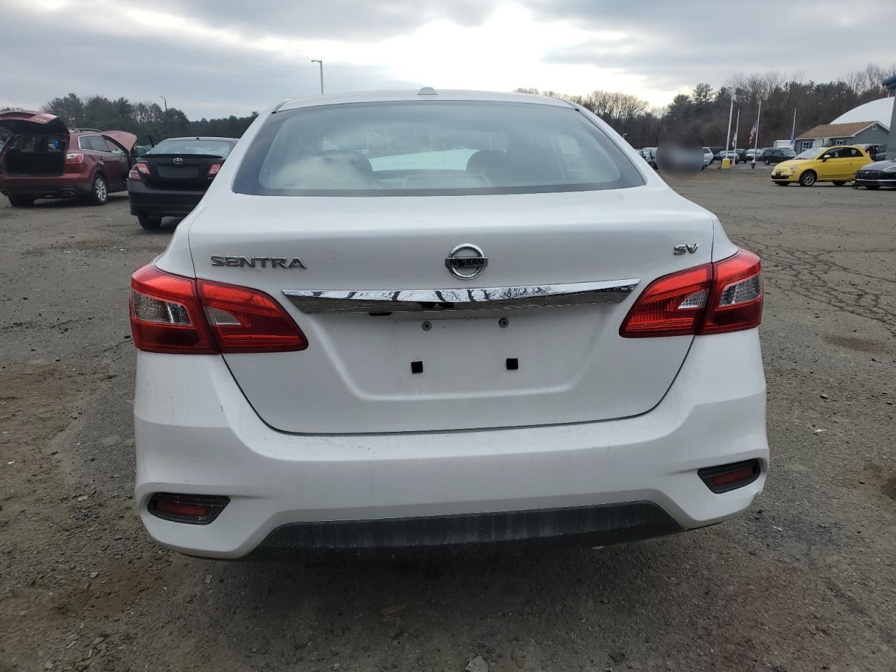2019 Nissan Sentra - Image 6