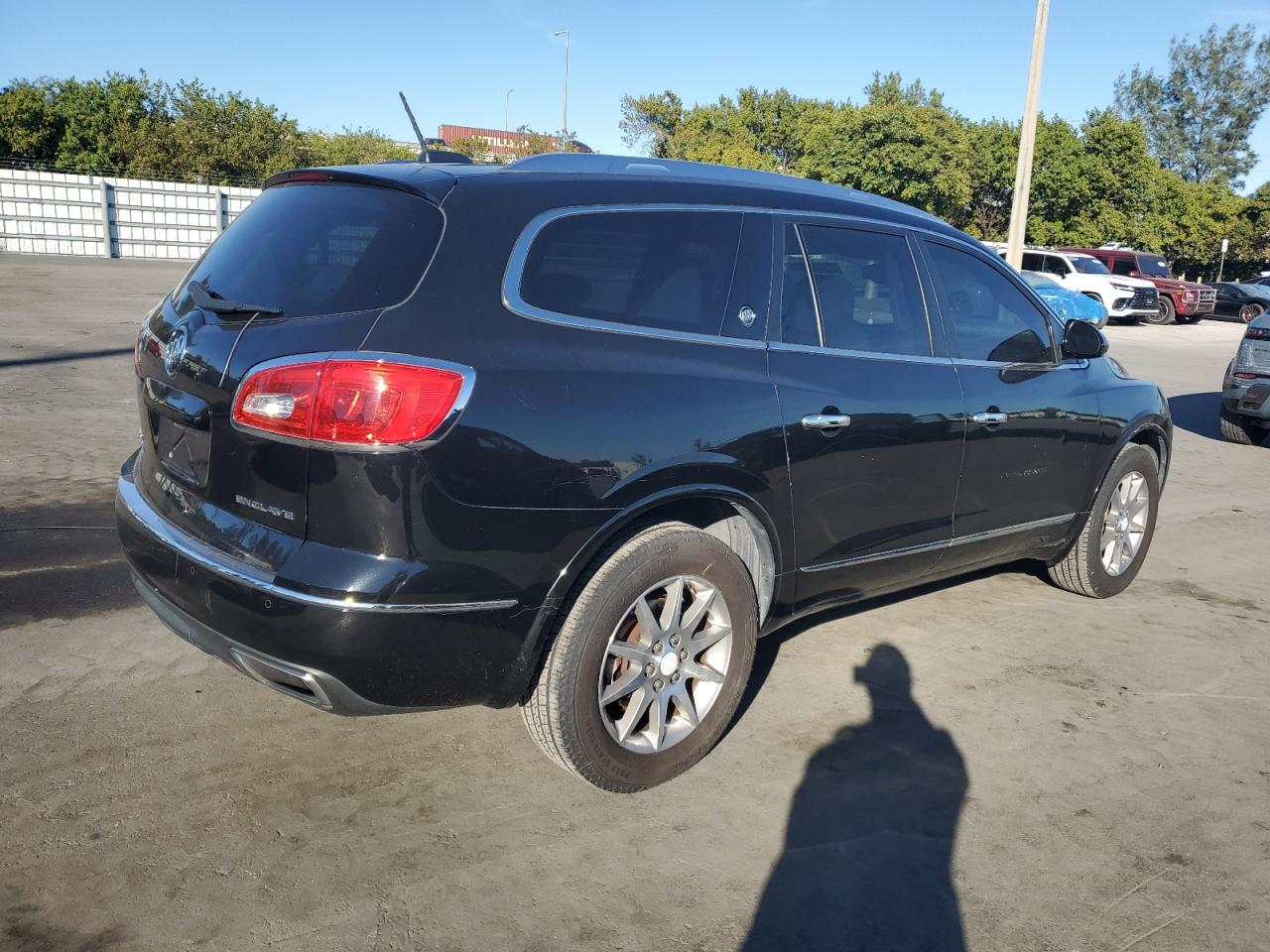 VIN 5GAKRAKD1GJ144036 2016 BUICK ENCLAVE no.3