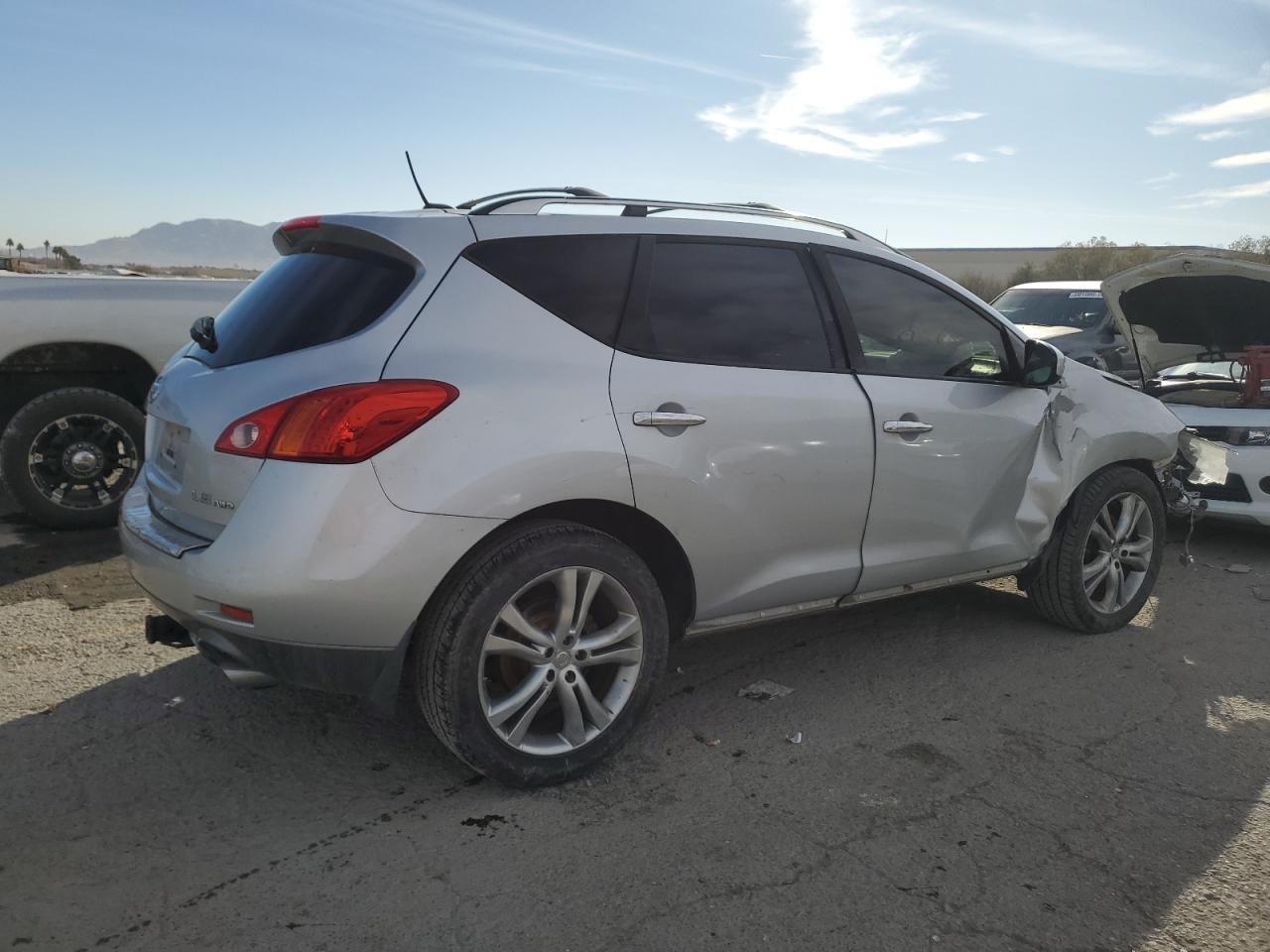 2010 Nissan Murano - Image 3