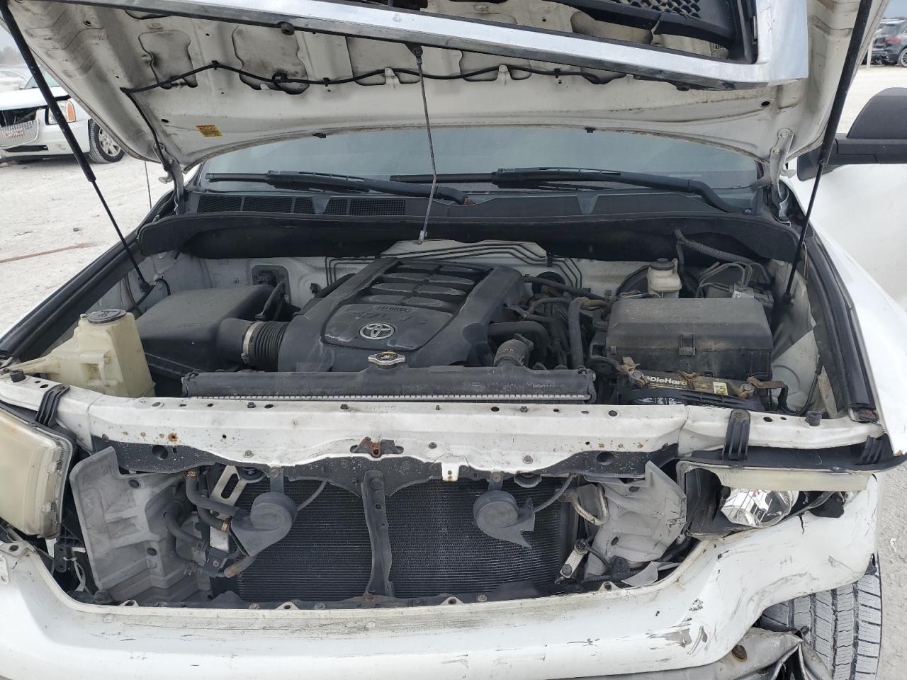 2012 Toyota Tundra - Image 11