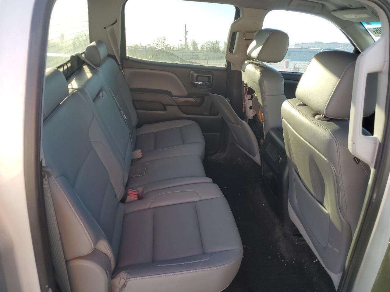 2015 GMC Sierra - Image 10