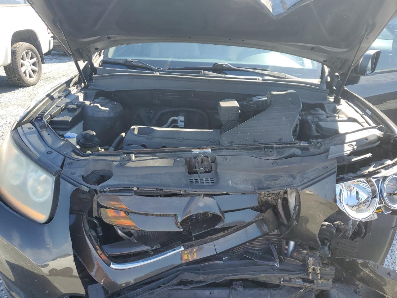 2011 Hyundai Santa Fe - Image 13