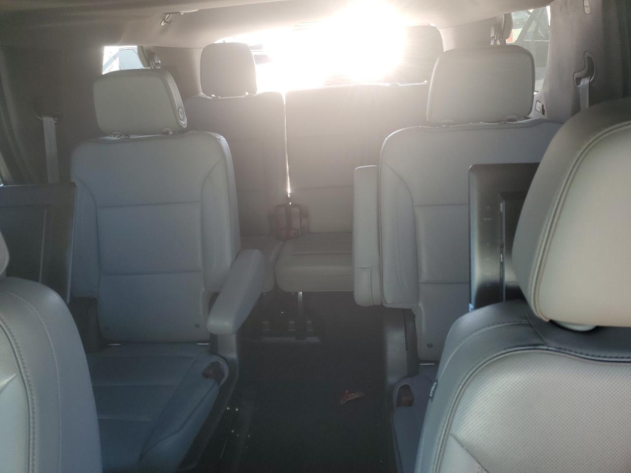 2021 GMC Yukon - Image 10