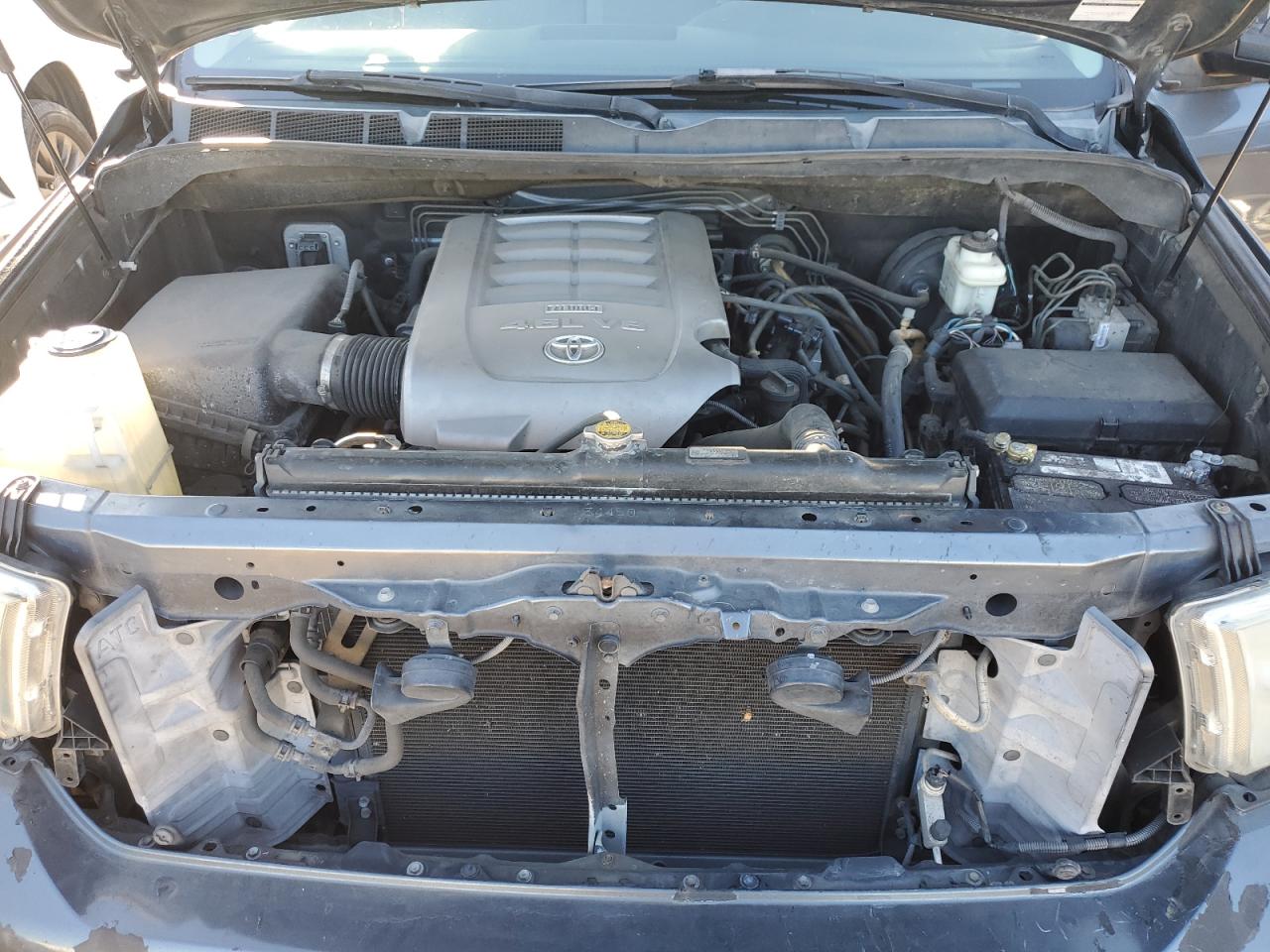 2010 Toyota Tundra - Image 11