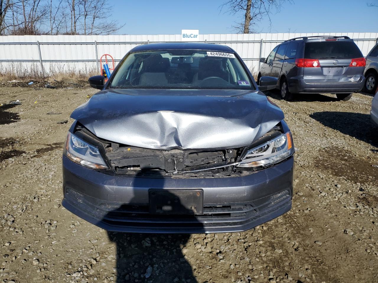 2015 Volkswagen Jetta - Image 5