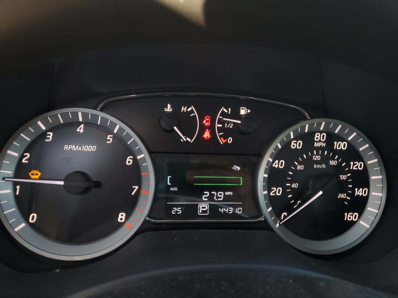2015 Nissan Sentra - Image 9