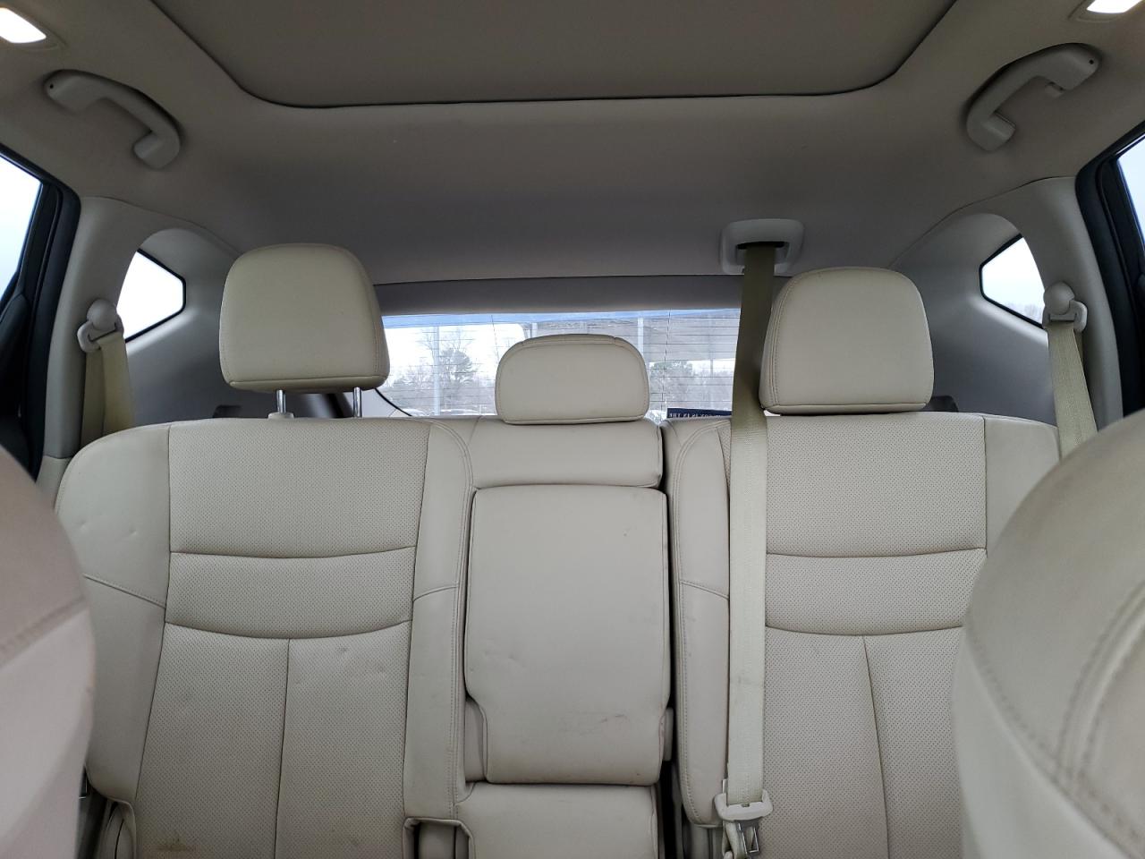 2016 Nissan Murano - Image 10