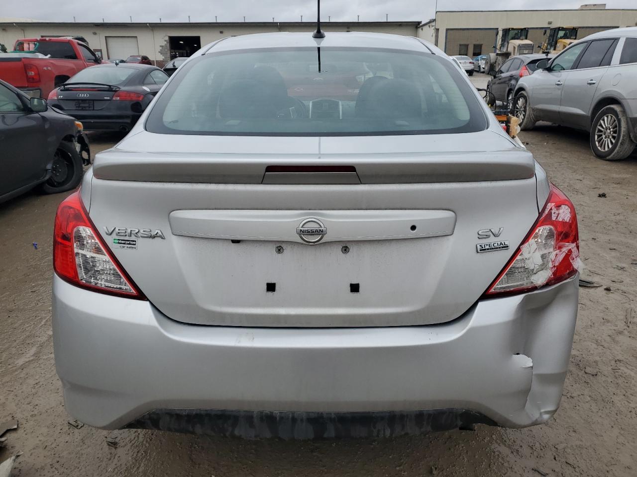 2018 Nissan Versa - Image 6