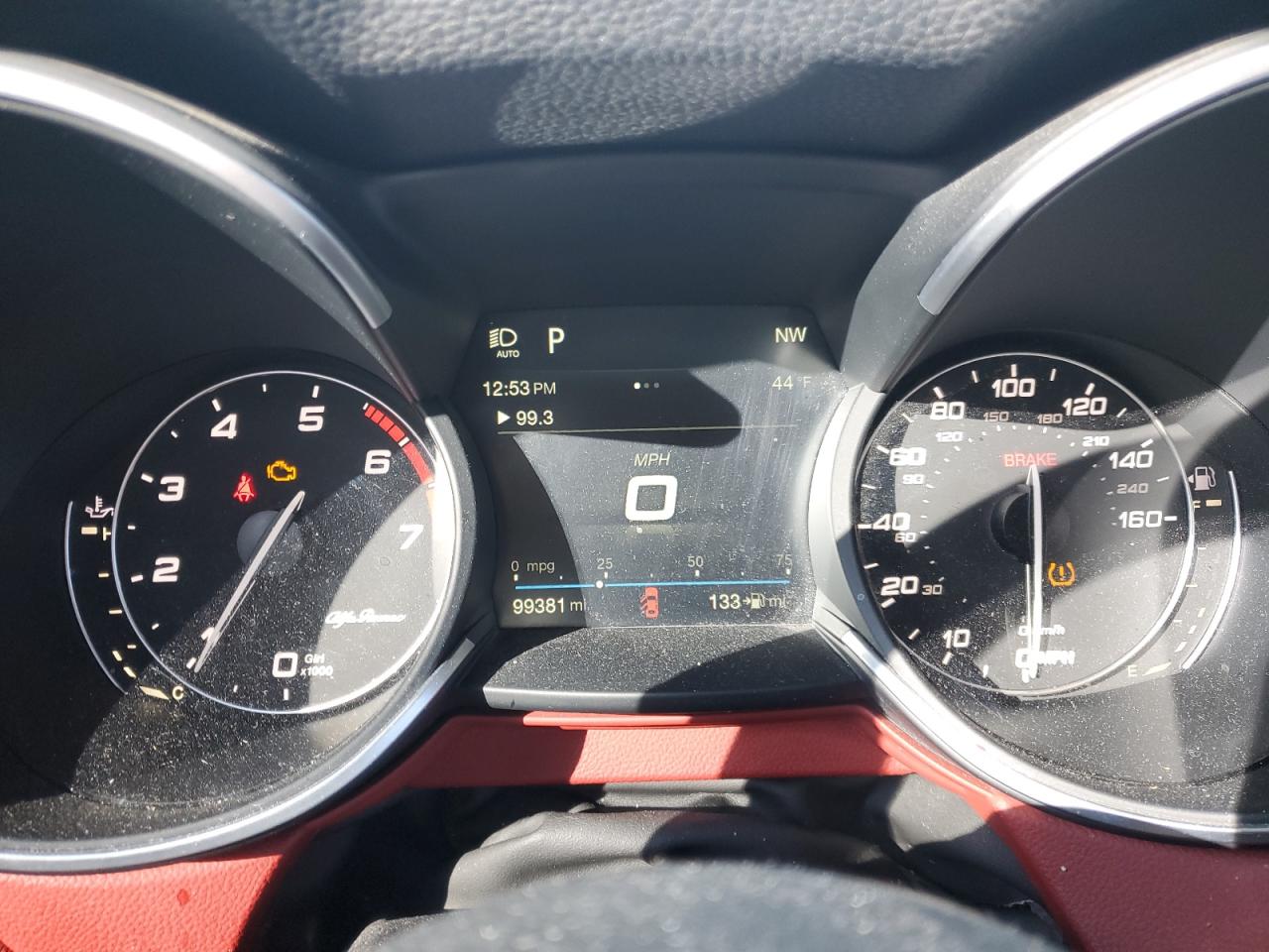 2018 Alfa Romeo Stelvio - Image 9