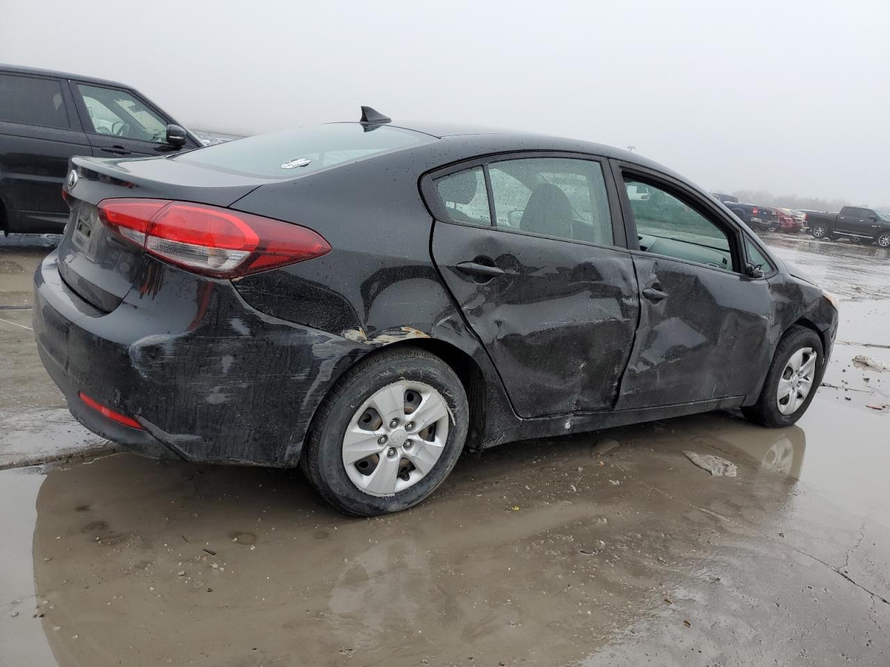 2017 Kia Forte - Image 3