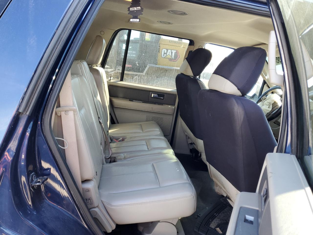 2009 Ford Expedition - Image 11