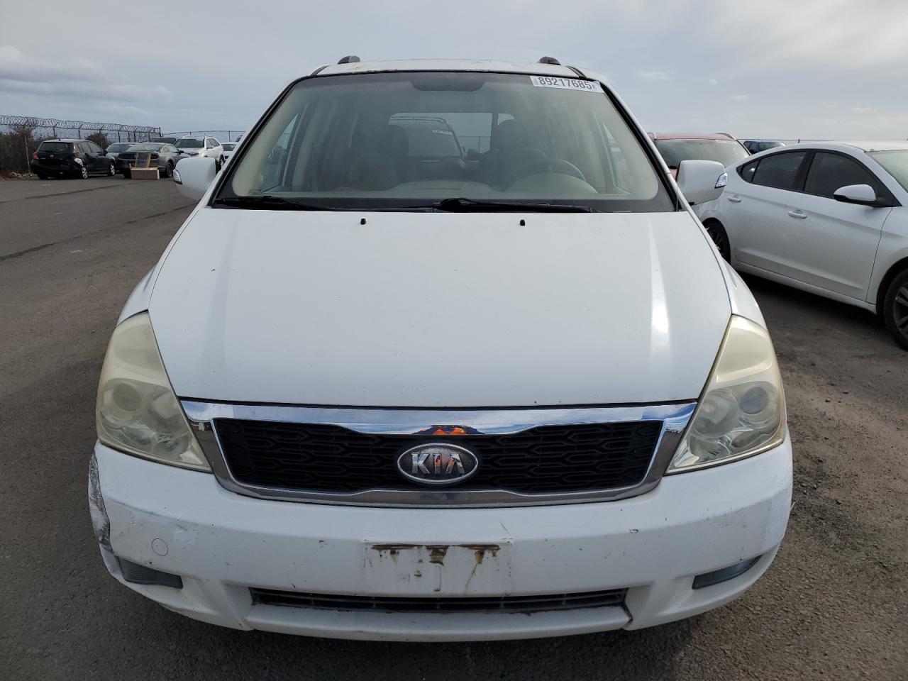 2012 Kia Sedona - Image 5