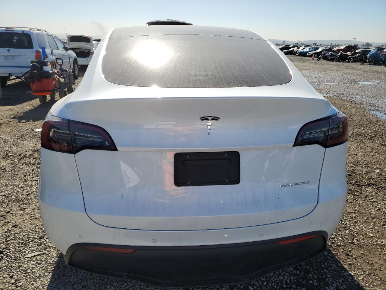 2023 Tesla Model Y VIN: 7SAYGDEE0PF583338 Lot: 41538955