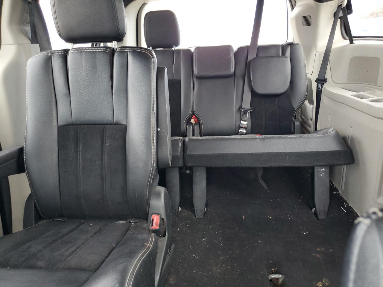 2018 Dodge Caravan - Image 10
