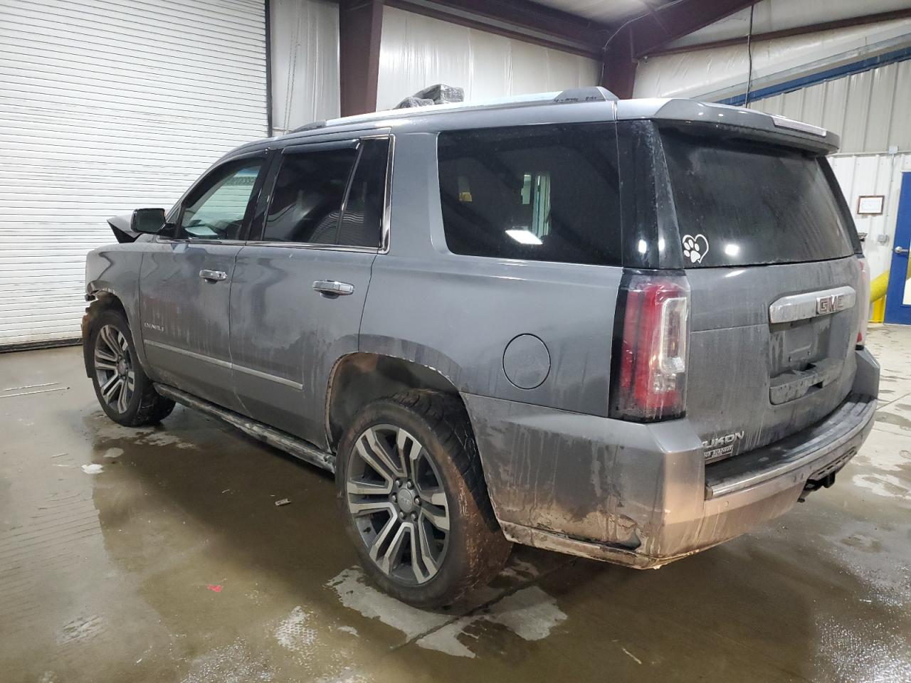 2018 GMC Yukon - Image 2