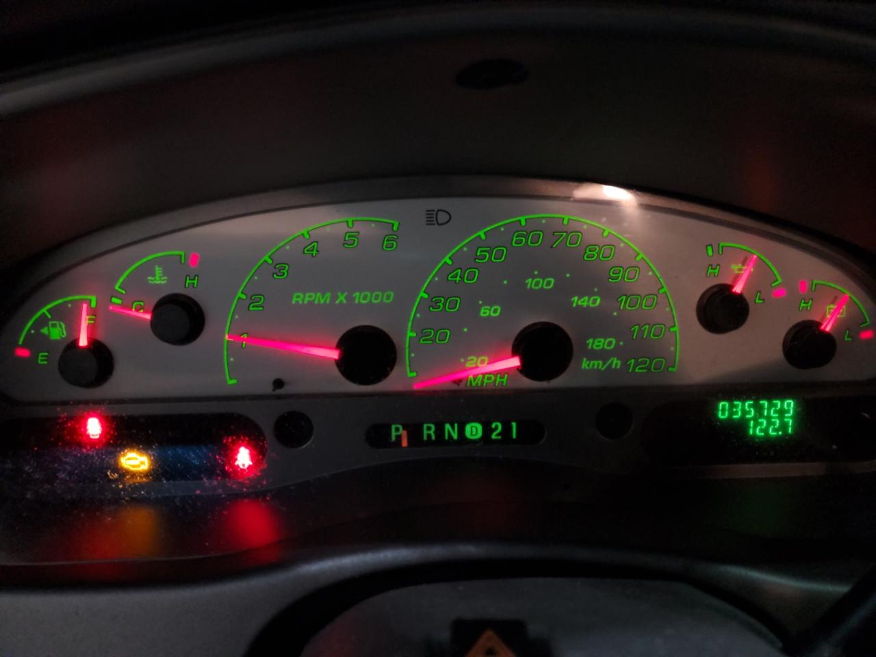 2004 Ford Explorer - Image 9