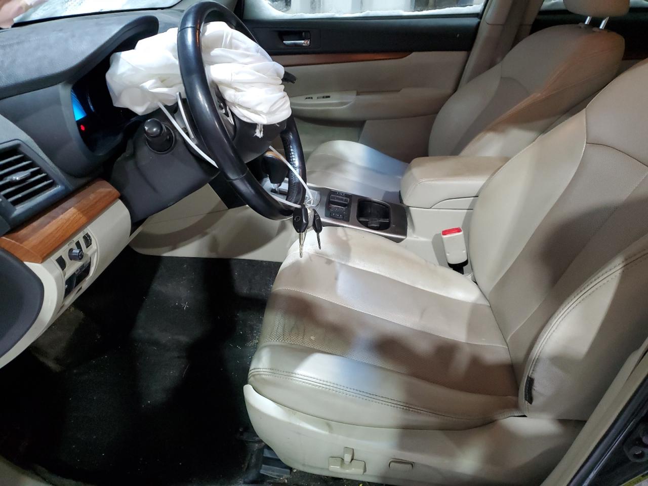 2014 Subaru Outback - Image 7